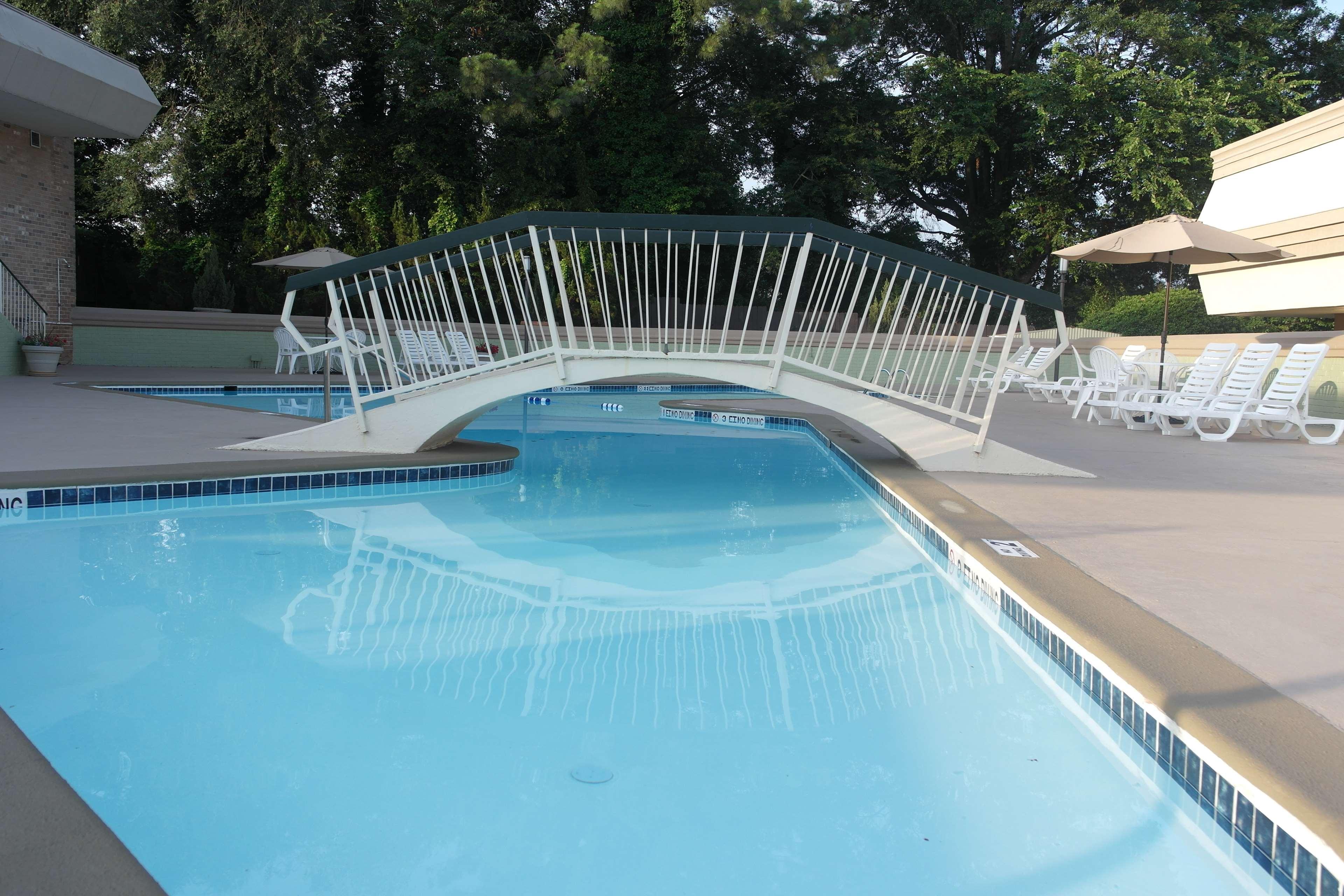 Clarion Pointe - Atlanta South Hotel 3*