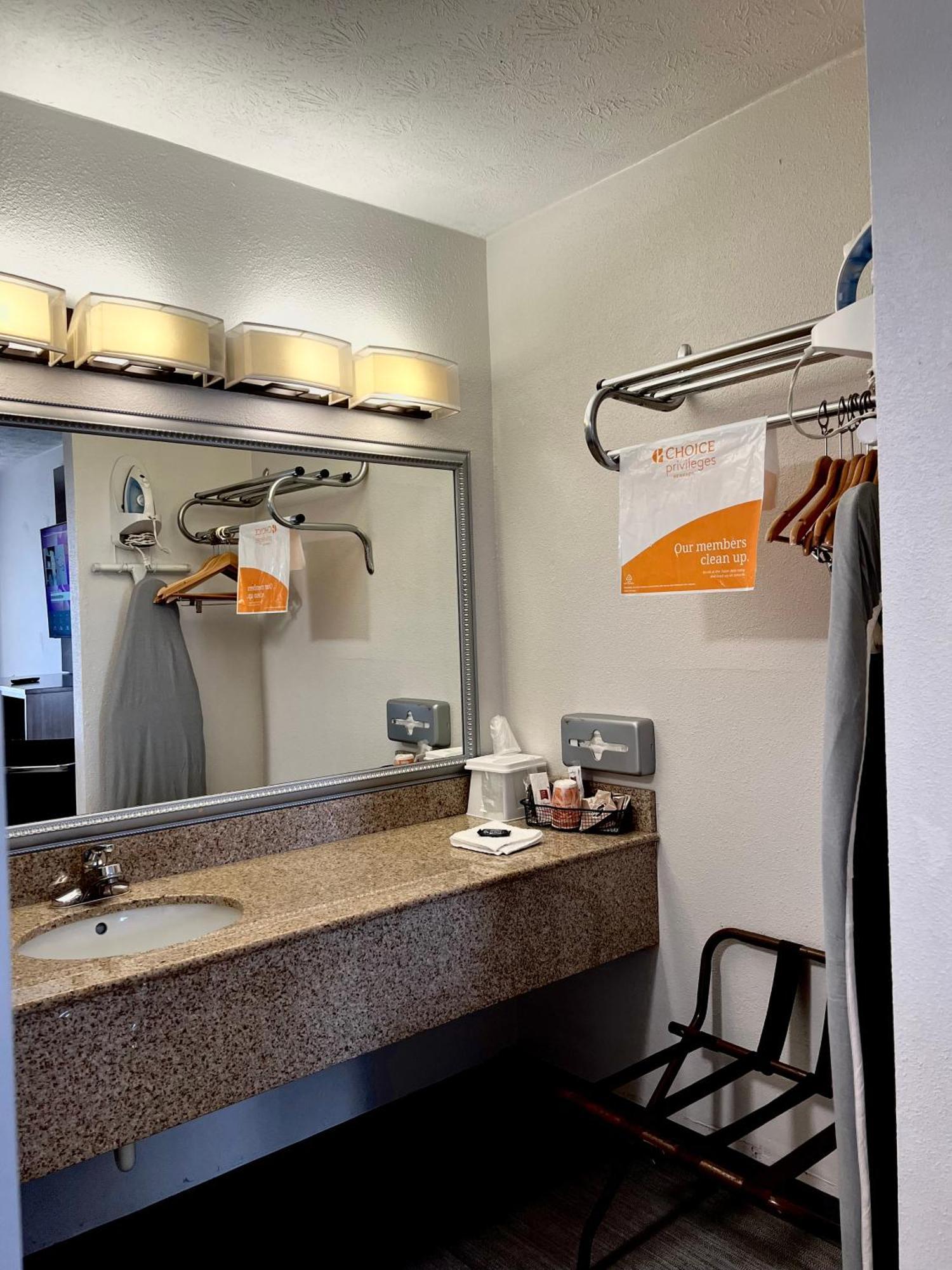 Clarion Pointe - Atlanta South 3*